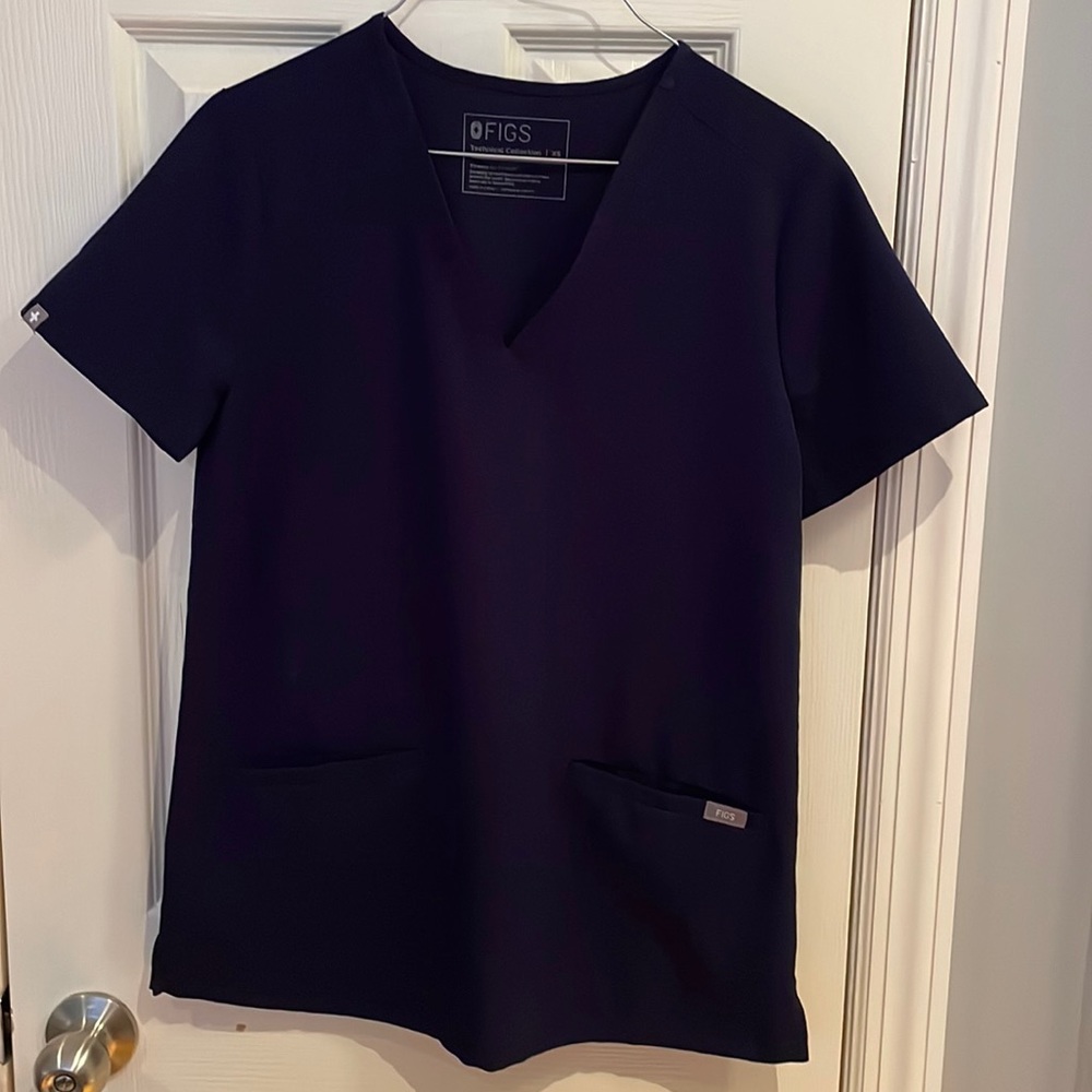 FIGS Scrub Top